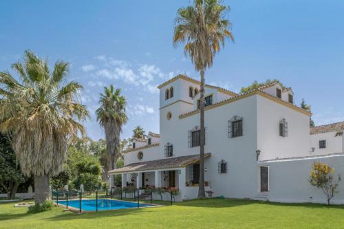 Setenil de las Bodegas Haus | Cortijo La Dehesa del Pilar