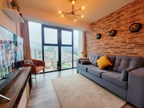 Rohrmoser Wohnung | Cosmopolitan APT 1407, 5 Star Facilities, 15m SJO Airport, Parking, Pool, Gym