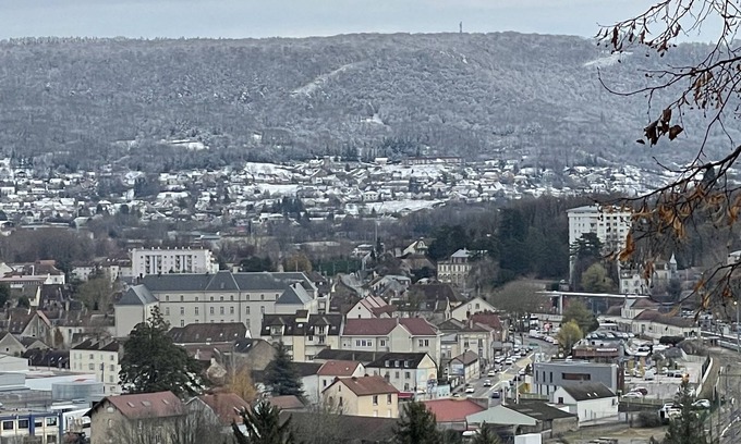Lons-le-Saunier Wohnung | Cosy and warm apartment