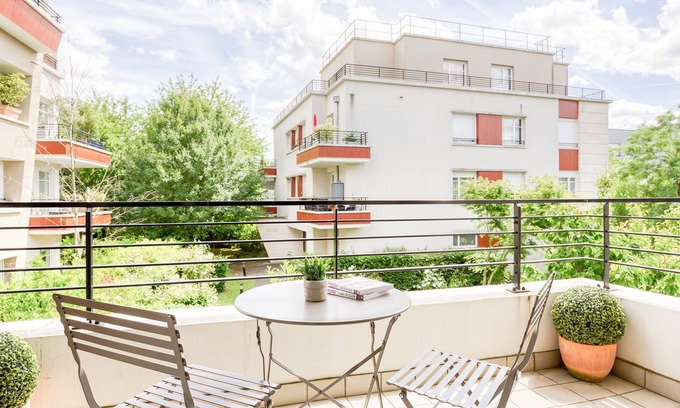 Montevrain Wohnung | Cosy Appt with Terrace 5 min. DISNEYLAND