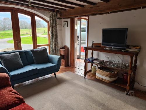 Llanfihangel Tal-y-llyn Haus | Cosy couples bolthole heart of Brecon Beacons