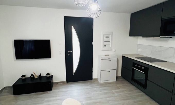 Tremblay-en-France Wohnung | Cosy F2 house near CDG airport