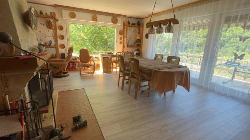 Doucier Haus | Cosy house in picturesque Jura