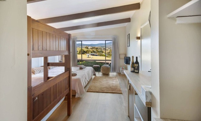 Merrijig Haus | Cosy Studio #1 at Mt Buller Stays