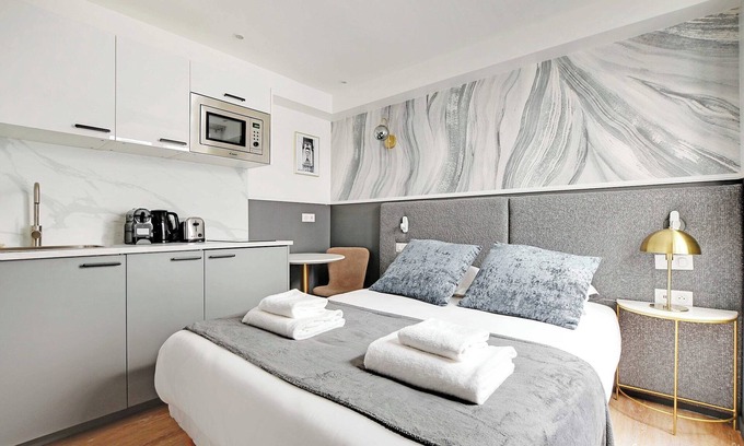 18th Arrondissement Wohnung | Gemütliches Studio mit Klimaanlage - in der Nähe von Montmartre