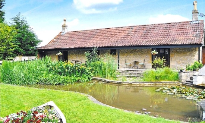 Hinton Wohnung | Cosy studio with open fire, perfectly located for visiting Bristol and Bath
