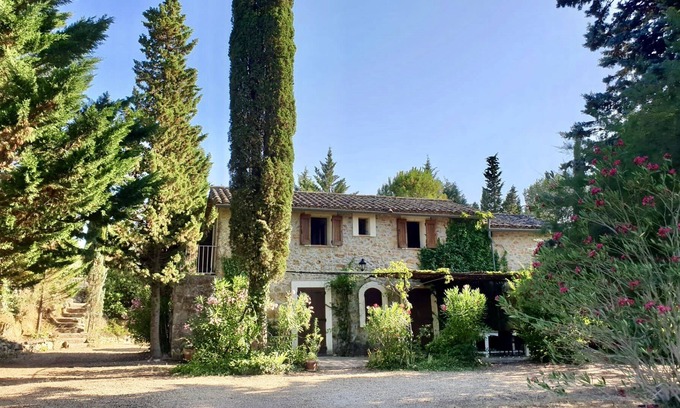 Cotignac Hütte | Schönes Steinhaus für 4 Personen auf 3,5-Hektar Land mit eigenem Pool