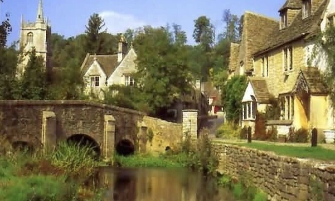 Hullavington Hütte | Doppel-Whirlpool "Cotswolds Retreat" / KOSTENLOSES WLAN / SKY-TV