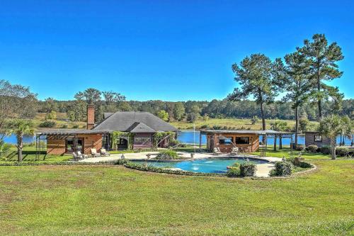 Ridgeway Haus | Cottage by the Pond on Gorgeous Expansive Estate