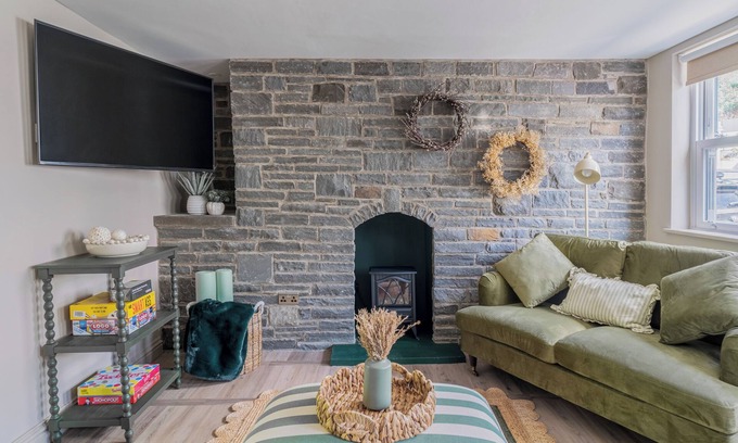 Pontneddfechan Hütte | Cottage Cwtch