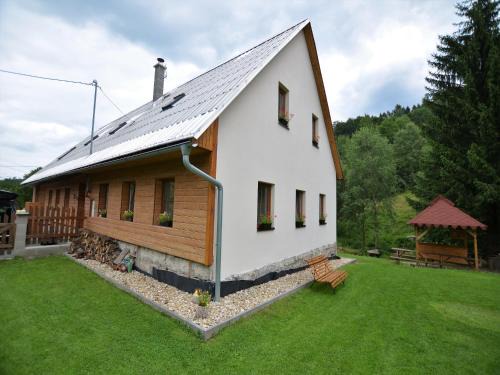 Liberec Haus | Cottage in Liberec with Sauna and Ski Nearby