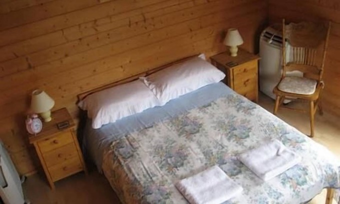 Odstock Hütte | Cottage-Ensuite-Log Cabin