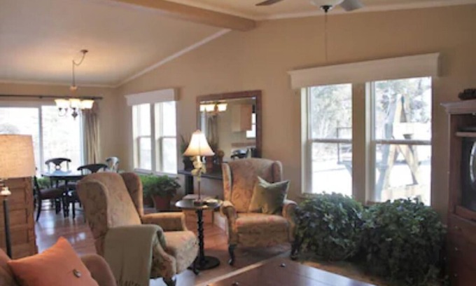 South Fork Hütte | Elegantes Riverside Cottage: Privatfischen, Ski Wolf Creek, Golf Rio Grande Club