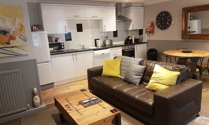 Scarborough City Centre Hütte | Cottage-Gemeinsames Badezimmer-Cornflower2-Self Catering