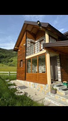 Montenegro Haus | Cottage Wrong turn