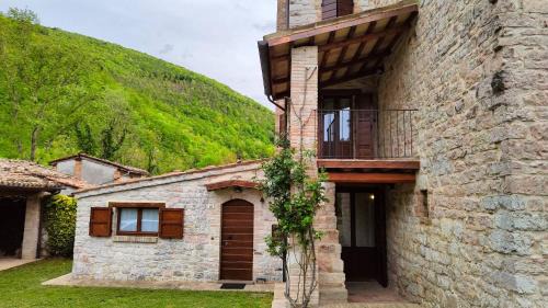 Frontone Haus | Cottege in Pietra sul Fiume