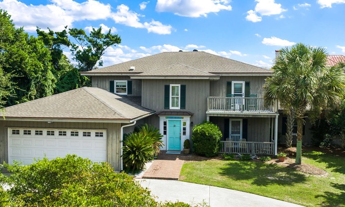 Debordieu Colony Haus | Couldn't Be Better Spacious ocean front 5 bedroom home in DeBordieu Colony!