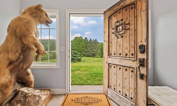 West Minot Haus | Country Castle Retreat! Beautiful 4600+ sq 4 bd 4 bath sprawling country estate!