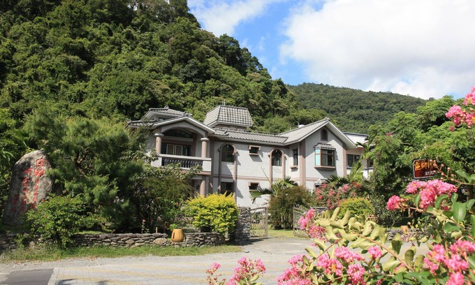 Yuanshan Bed & Breakfast | Country Grange