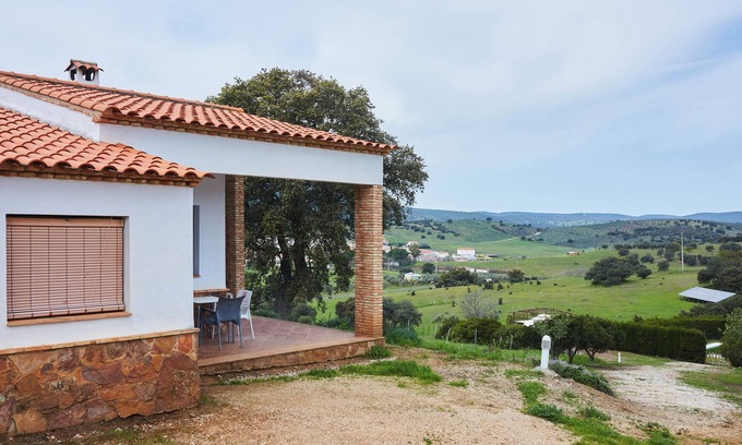 Aldeaquemada Haus | Landhaus 'Casa Las Niñas' mit Bergblick, Gemeinschaftspool und Klimaanlage