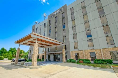 Read Boulevard East Hotel | Country Inn & Suites by Radisson, New Orleans I-10 East, LA