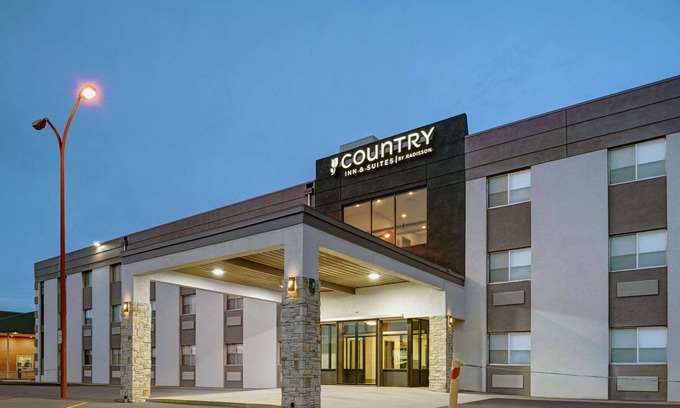 Pierre Hotel | Country Inn & Suites by Radisson, Pierre, SD