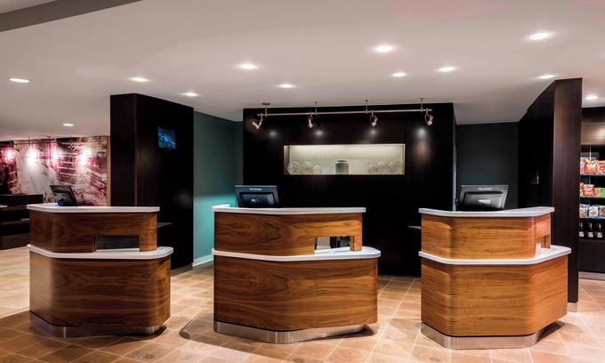 Des Plaines Hotel | Courtyard by Marriott Chicago O'Hare