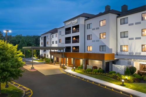 Danbury Hotel | Courtyard by Marriott Danbury
