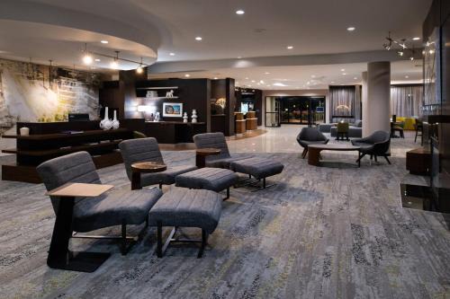 High Point Hotel | Courtyard High Point