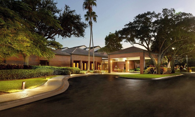 Plantation Hotel | Courtyard® by Marriott® Fort Lauderdale City of Plantation