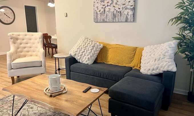Royalton Wohnung | Cozy 1-bedroom apartment in pleasant Middletown with WiFi, AC
