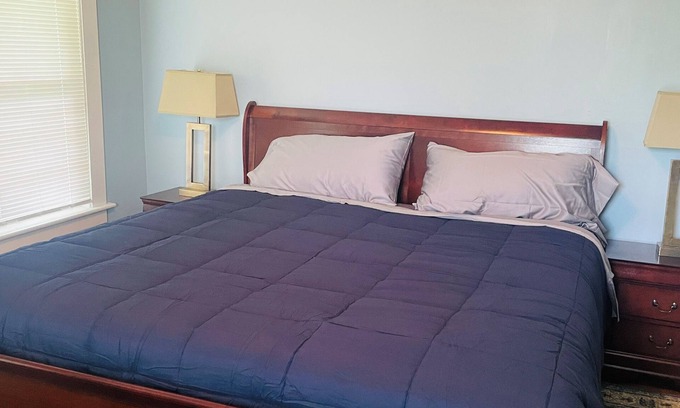 Colebrook Wohnung | Cozy 1-bedroom apartment with WiFi, AC, full kitchen, in enjoyable Colebrook