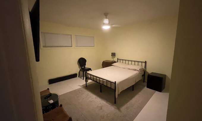 Willoughby Spit Wohnung | Cozy 1-bedroom only in shared apartment with AC, WiFi in welcoming Norfolk