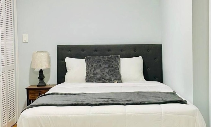 Laurel Haus | Cozy 1 bedroom patio view #2