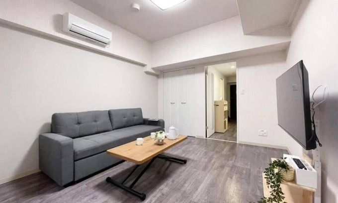 Hiroshima City Centre Wohnung | Cozy 1BR Apt near Hondori District for 6 Ppl