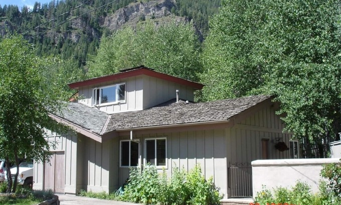 Ketchum Wohnung | Gemütliche 2-Bett / 1Ba, WIFI, zu Fuß zum Fluss, Bike Path & Downtown-Liften