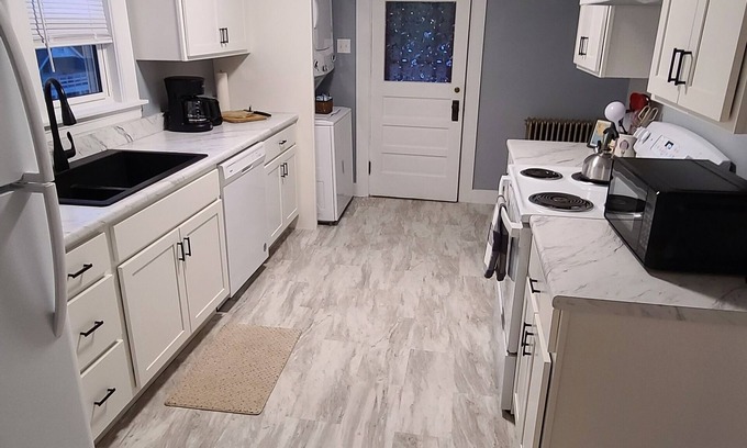 Rumford Wohnung | Cozy 2-bedroom apartment in lovely Rumford