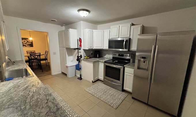 Kalamazoo Haus | Cozy 3-Bedroom Ranch Home - Your Perfect Getaway!