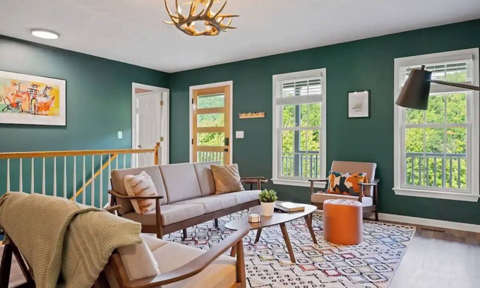 Elkton Hütte | Cozy 4-bedroom cottage ~5min from Shenandoah National Park