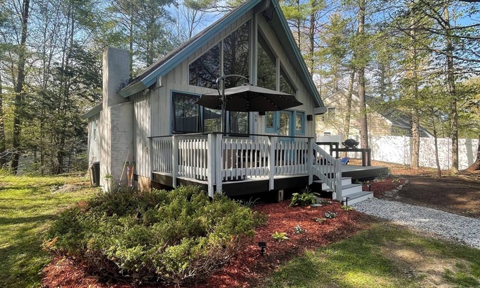 Ogunquit Kabine | Cozy A-frame cabin just a short walk to town.