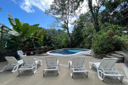 Quepos Wohnung | Cozy AC EcoCondo 4 with Pool Wildlife Visits