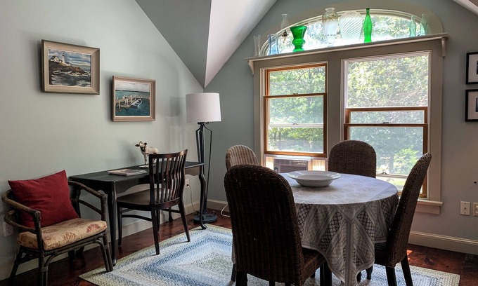 Katama Wohnung | Cozy and private 1-bedroom apartment in Katama / Edgartown with AC, WiFi