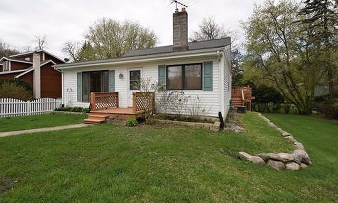 Zenda Haus | Cozy and Private Home Located within Minutes of Downtown and the Water