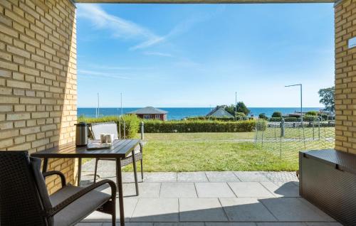 Sandkaas Wohnung | Cozy Apartment In Allinge With Wifi