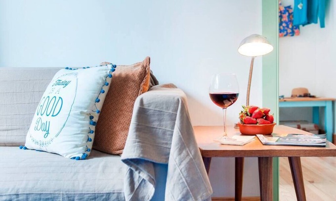 Baixa Wohnung | Cozy Apartment in Historical Lisbon by COZYSTAYS 4/5