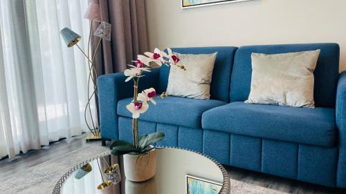 Rohrmoser Wohnung | Cozy apartment with terrace, SJ Cosmopolitan Tower #402