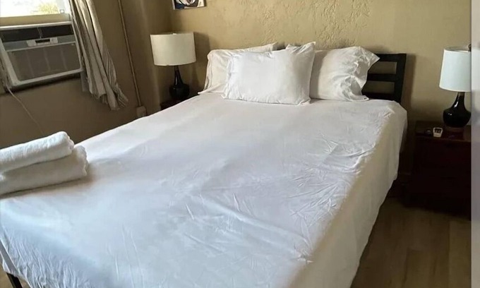 Westlake Wohnung | Cozy APT in the Heart of DTLA!