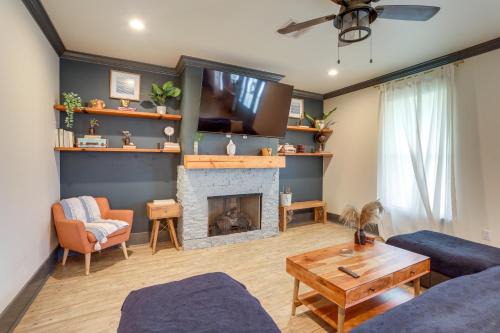 Arabi Haus | Cozy Arabi Home with Yard about 6 Mi to French Quarter!