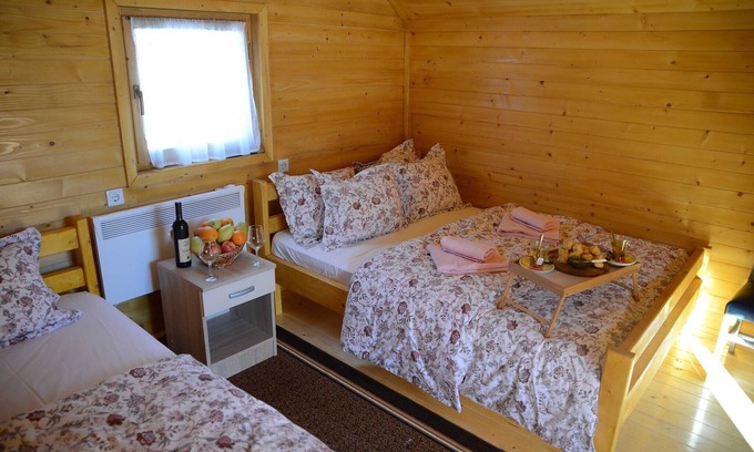 Montenegro Haus | Cozy Berane Stay - Comfort Cottage with balcony 2