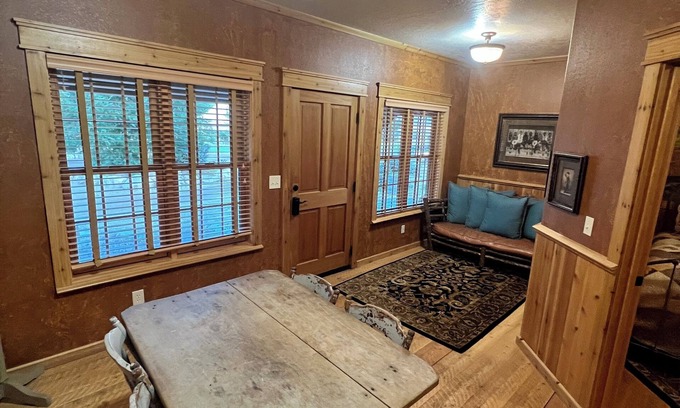 Almo Kabine | Cozy cabin #1 & AC, WiFi in Almo ID by City of Rocks National Park